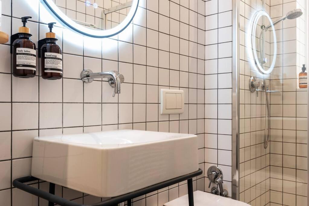 Casa Naba, Bilocale In China Town Apartman Milánó Kültér fotó
